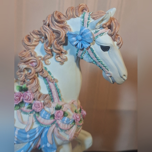THE SAN FRANCISCO MUSIC COMPANY Elegant Carousel Horse Figurine - Picture 5 of 12